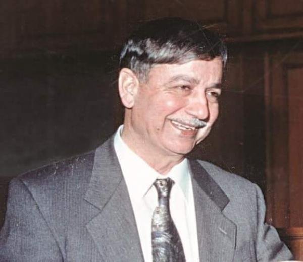 الرزاز ينعى الوزير الأسبق فواز أبو الغنم
