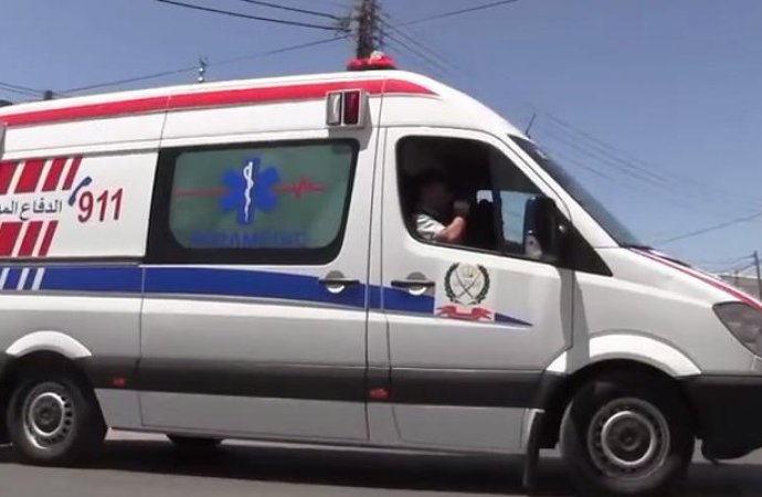 11 إصابة بحادث تدهور حافلة في الجويدة