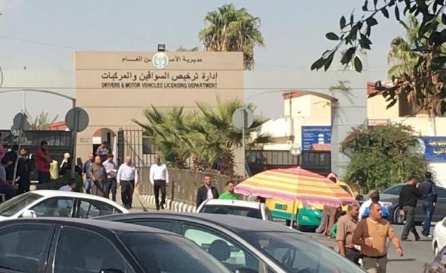 السير تمدد ساعات الدوام الرسمي في حال الإقبال الكبير