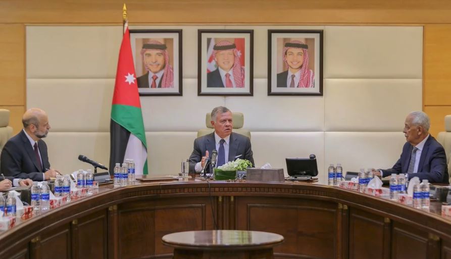 الملك يطالب بإعادة النظر باي تعيينات غير مستحقة