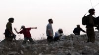 اخلاء مدرسة بعد تعرضها لهجوم من المستزطنيين في نابلس 
