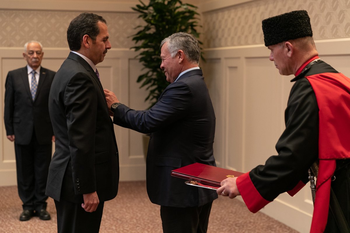 بالصور .. السفير الكازاخستاني يؤدي اليمين القانونية أمام الملك
