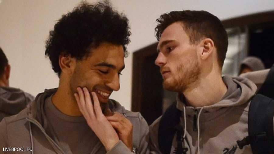 ليفربول ينشر لقطة روبرتسون وصلاح.. والنجم المصري يعلق