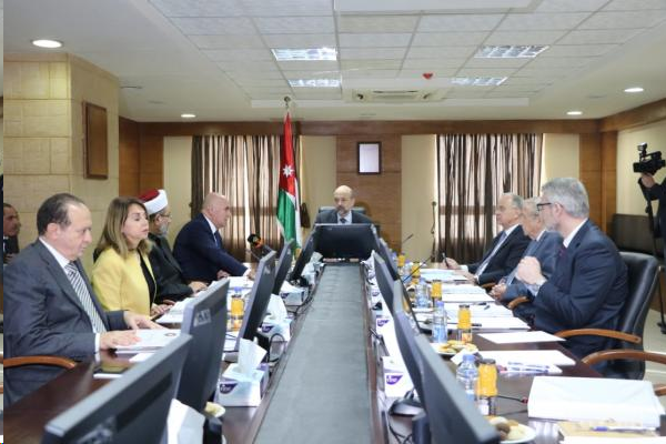 الجامعة الهاشمية تبدأ بتوزيع البطاقات الذكية الجديدة على طلبتها