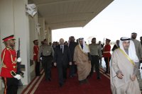 الرزاز يصل الى الكويت