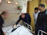 "الزبن" يتفقد مصابي انفجار اسطوانة غاز..صور