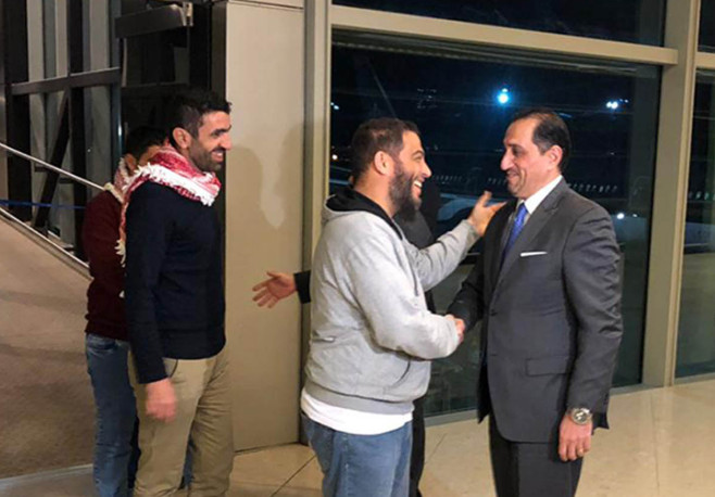 عودة الاردنيين المحتجزين في ايران(صور)