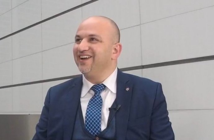الوزير غرايبة ينقذ النائب الوحش