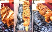 الزعبي يبارك للشعب بـ5 طن دجاج فاسد على الشاورما وأرز اسرائيلي