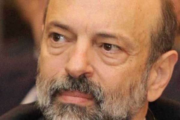 الرزاز ينعى وزير الشؤون البلدية الأسبق أحمد العقايلة