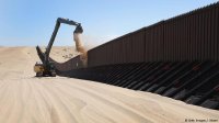 بالتصويت النهائي.. مجلس الشيوخ يرفض تمويل جدار ترامب في المكسيك 