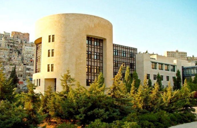 توصية بإنهاء خدمات مدير المدينة