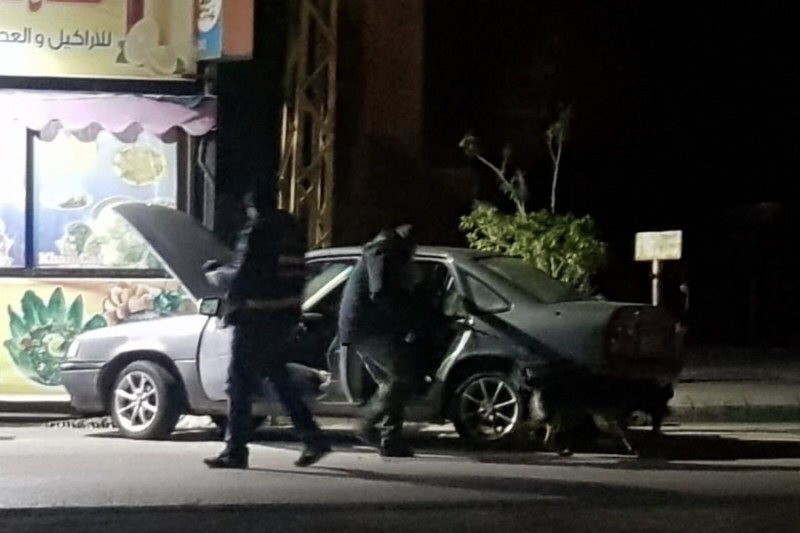 سيارة اردنية تربك الجيش اللبناني