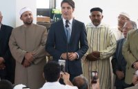 بعد هجوم نيوزيلندا .. رئيس الوزراء الكندي يزور مسجدا في كندا