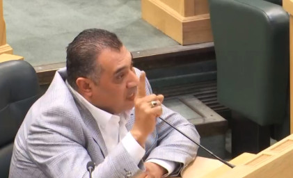 الطيطي: الرزاز يحيل ملف "سكة حديد الحمة" إلى "مكافحة الفساد"