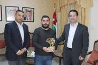 "الثقافة" تكرم الشاب أبو رمان الفائز بجائزة مؤسسة ولي العهد البريطاني