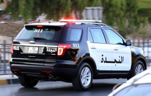 بعد تلقيها اتصال من رب الأسرة .. "نشامى شرطة اربد" تؤمن "طعام وعمل" لعائلة محتاجة