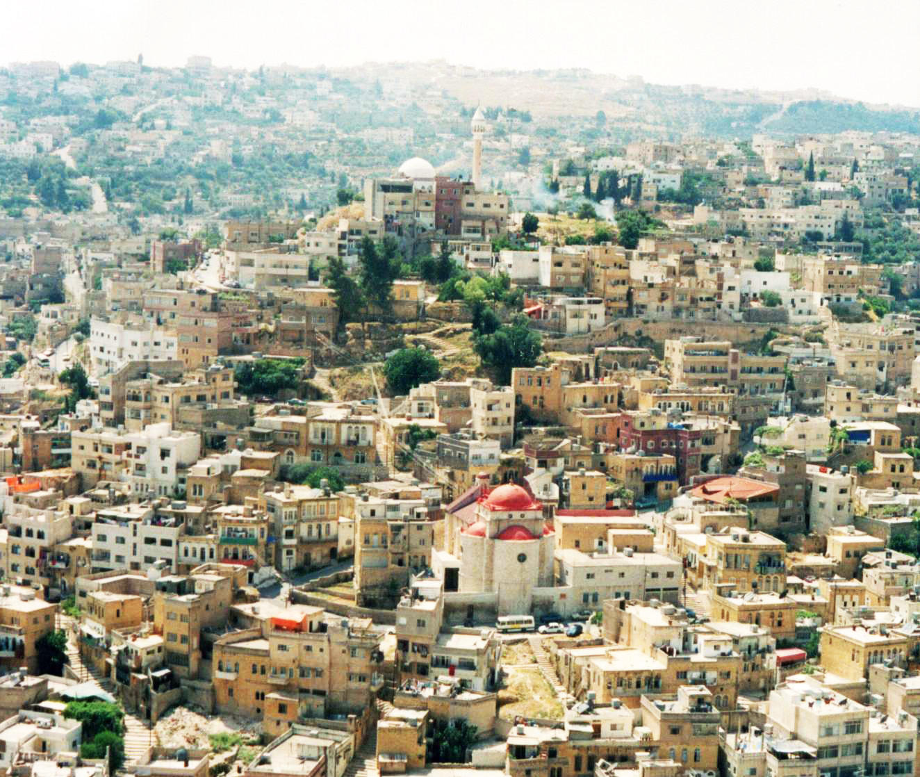 رفع اجور عمال المياومة في بلدية السلط