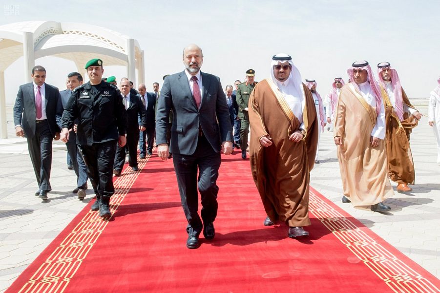 الرزاز يصل الرياض وسيلتقي الملك سلمان