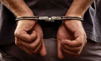 القبض على مطلوب بحقه عدد من قضايا الاتجار بالمخدرات والتعاطي