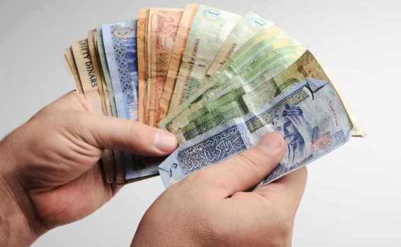 الموافقة على الحسم من مخصصات النواب المتغيبين