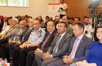 خلال الاحتفال بمناسبة اليوم العالمي للصليب الاحمر  .. منح "الحمود" الوسام الذهبي
