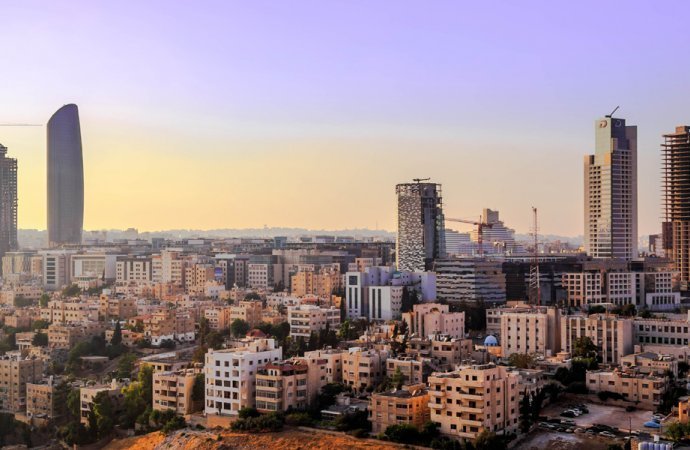 طقس حار الإثنين ومعتدل الثلاثاء