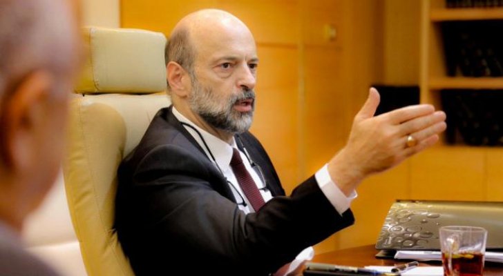 هل يبطش الرزاز بوزرائه الاربعة كما وعد النواب ؟