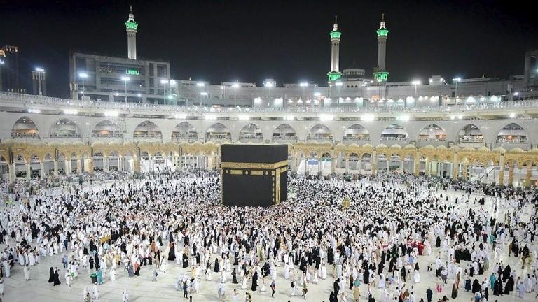 150 مليون كأس لسقيا ضيوف المسجد الحرام