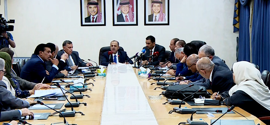 أبو صعيليك : الرزاز وجه بدراسة ملف الكهرباء في الأردن