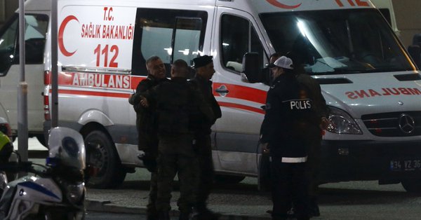 مقتل 5 أشخاص وجرح 37 جراء حادث انقلاب شاحنة كانت تقل مهاجرين في تركيا