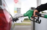 الحكومة تخفض اسعار المحروقات