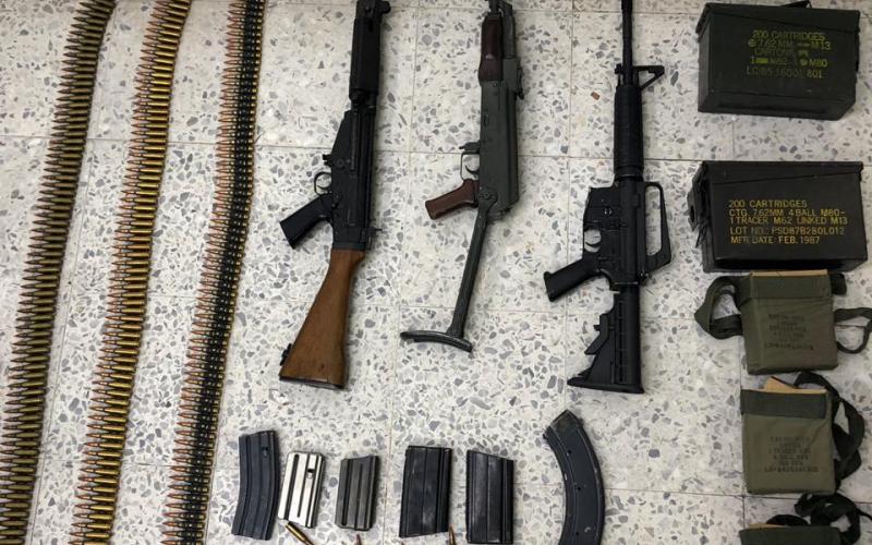 القبض على 32 شخصا بحوزتهم 36 سلاحا ناريا