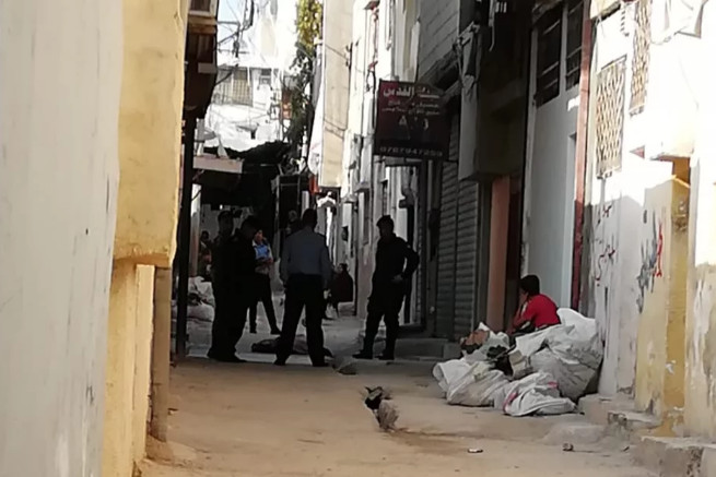 عمان: رجل يقتل زوجته ويطعن ابنتيه وينتحر في الأشرفية