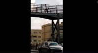 بالفيديو .. شجاعة شاب تحول دون انتحار اخر في سحاب