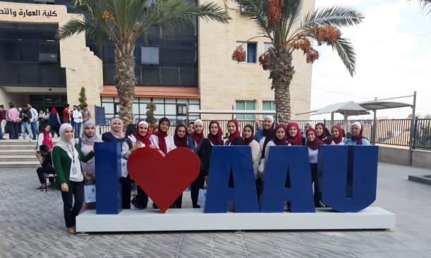 جولة لطالبات أكاديمية جسور المعرفة في  عمان الأهلية