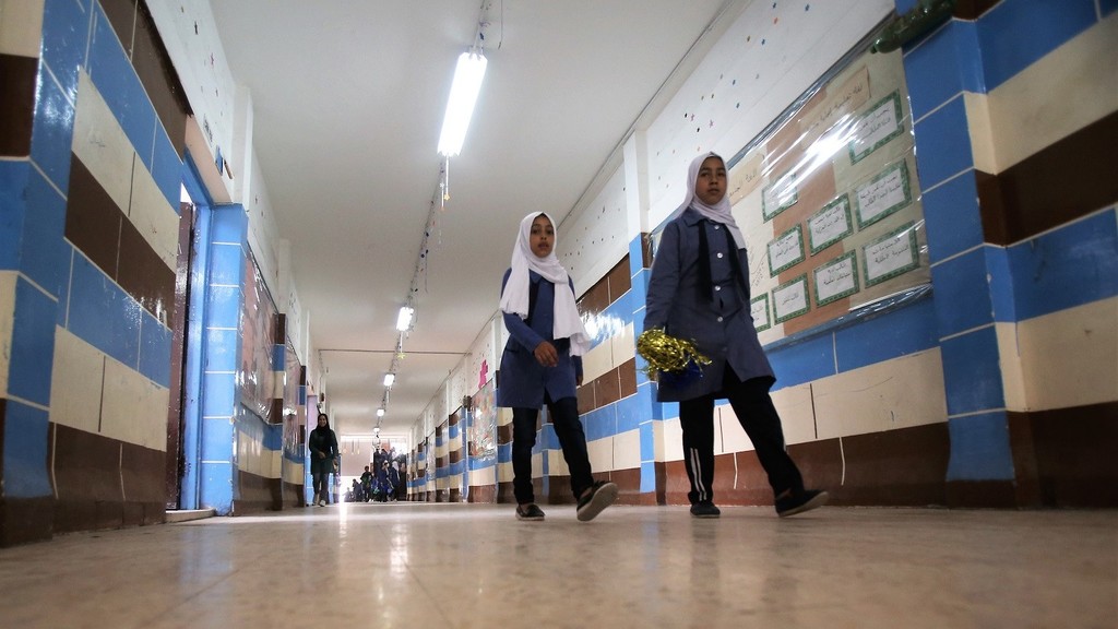 إضراب عن العمل .. وزير الخارجية يلتقي بلجنة عاملي أونروا