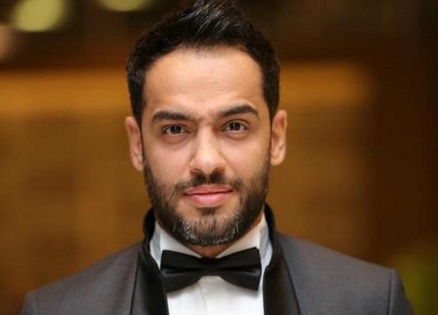 فنان مصري يعلن إصابته بالبهاق