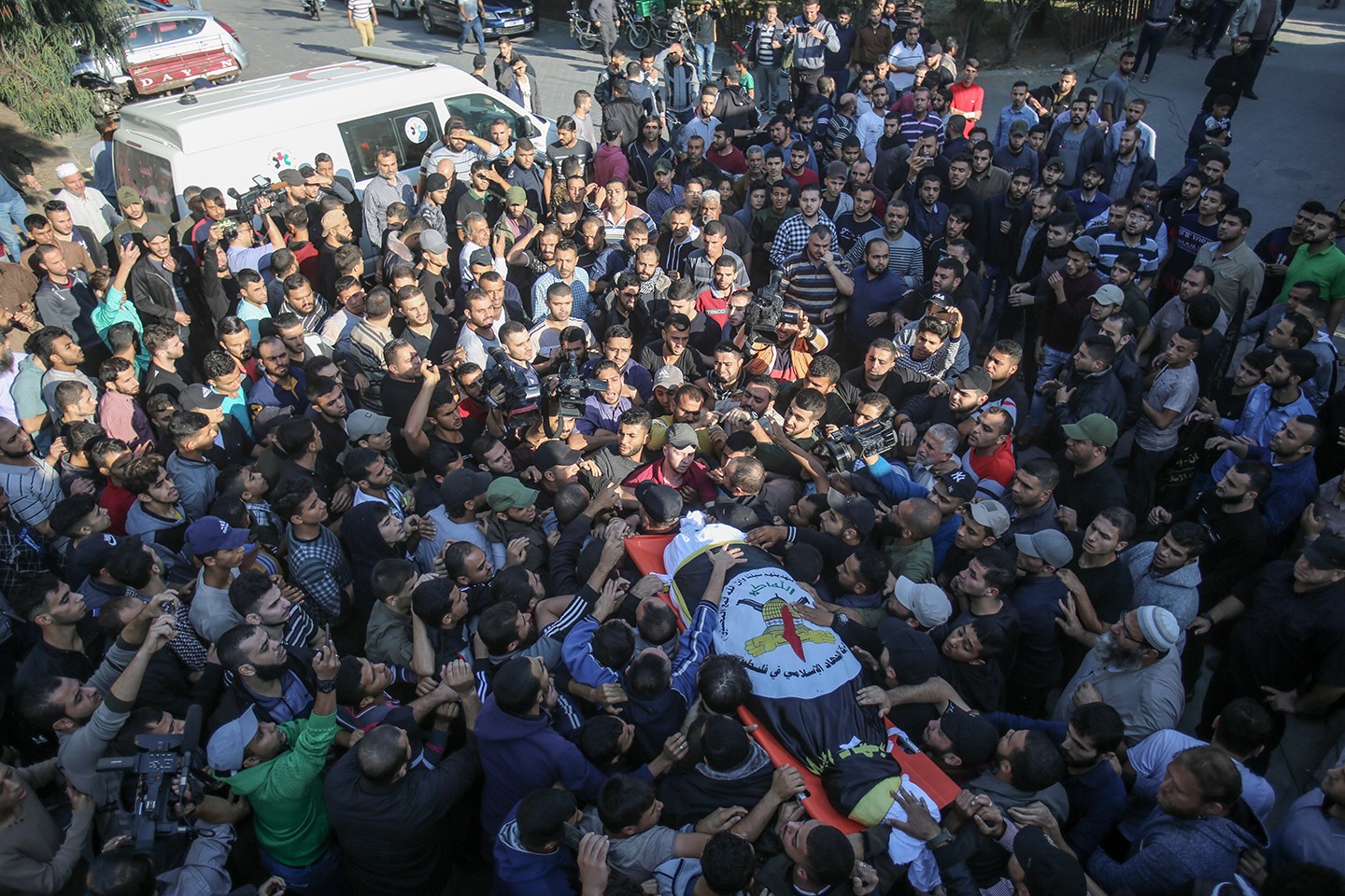 بالفيديو والصور.. تشييع جثمان الشهيد "أبو العطا" .. وسرايا القدس تهدد برد عنيف
