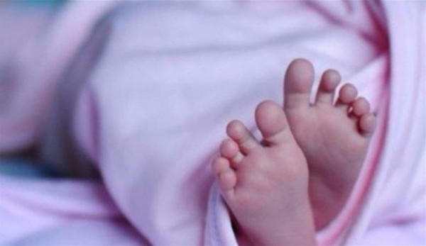 ممرضتان تبيعان طفلة في دار رعاية