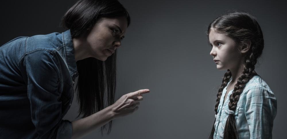 حتى لا تكوني أمَاً متسلطة