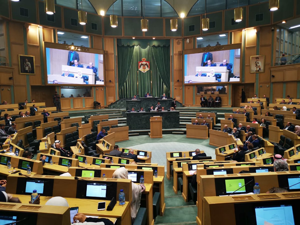 مذكرة نيابية تطالب بتنفيذ قرار المجلس برفض اتفاقية الغاز