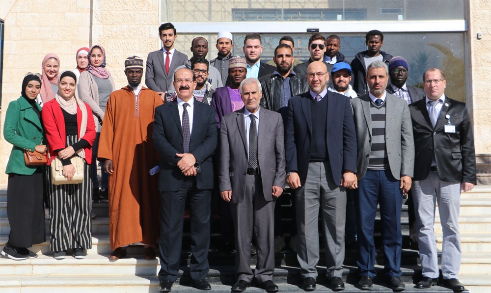 رئيس جامعة الزرقاء بالوكالة يلتقي ممثلي الجاليات