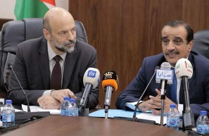 "وطن النيابية" تبحث مع الرزاز خطط الحكومة للنهوض بالواقع الاقتصادي