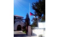 الاردن ينكس الأعلام حداداً على قابوس