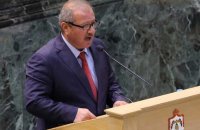 القرامسة يختزل مطالب في "مناقشات الموازنة" بقصيدة