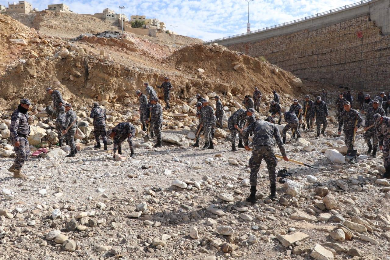 لليوم التاسع على التوالي .. 2000 شخص يبحثون عن الشاب حمزة الخطيب (صور)