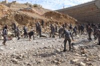 لليوم التاسع على التوالي .. 2000 شخص يبحثون عن الشاب حمزة الخطيب (صور)