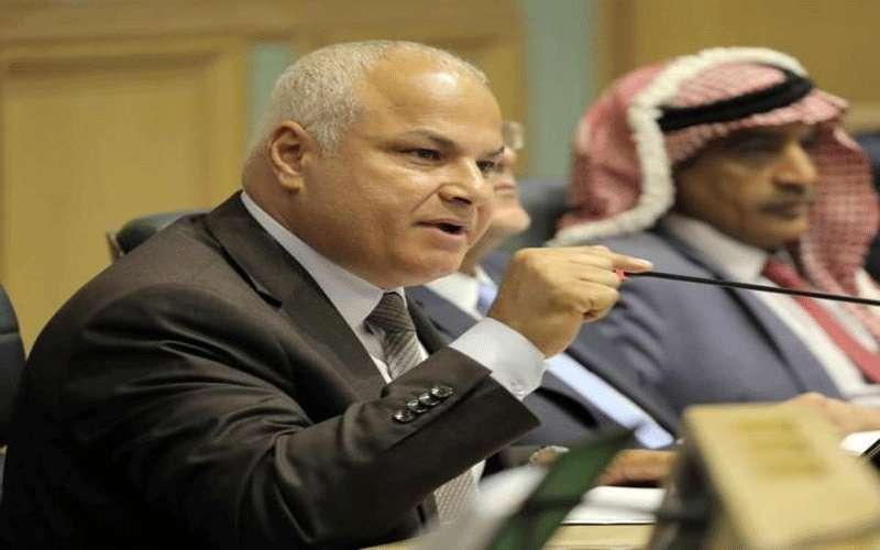 البكار يشن هجوماً على وزيرة الطاقة