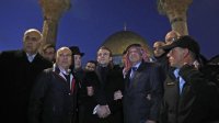 ماكرون: الملك رجل السلام في العالم وصاحب الوصاية على المقدسات